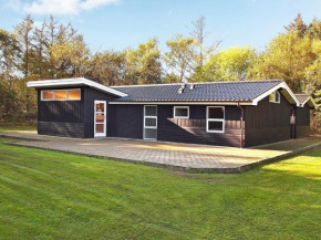 8 person holiday home in L kken